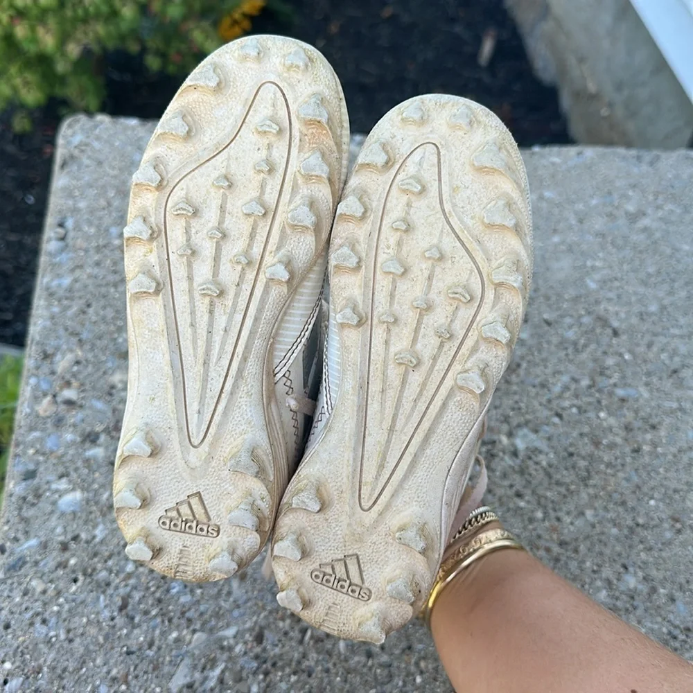 Adidas white soccer cleats size 1Y